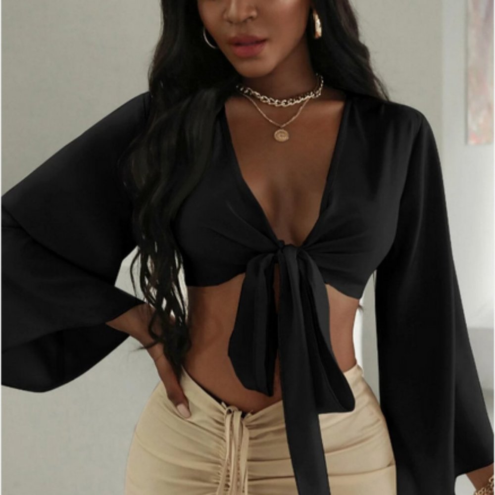 SHEIN, Tie Front Flounce Sleeve Crop Top